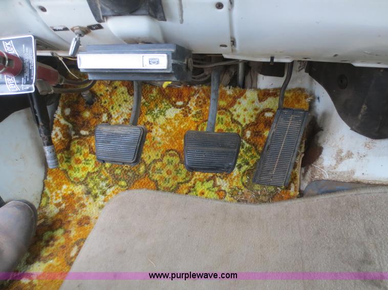 image for item F8140 1984 GMC TopKick winch truck