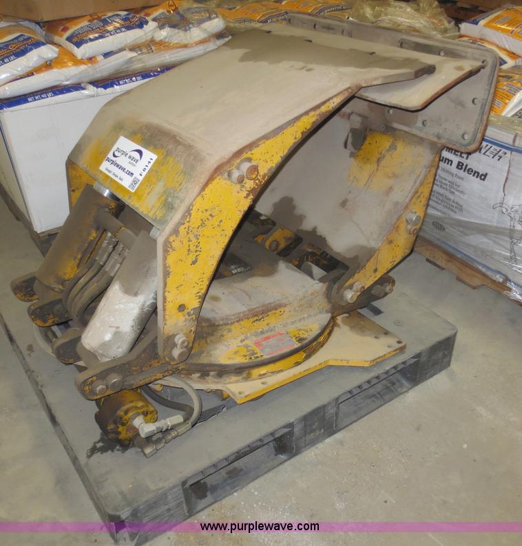 image for item F8141 Cas Cape Roll LLP lift truck attachment