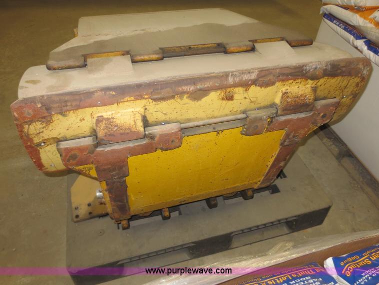 image for item F8141 Cas Cape Roll LLP lift truck attachment