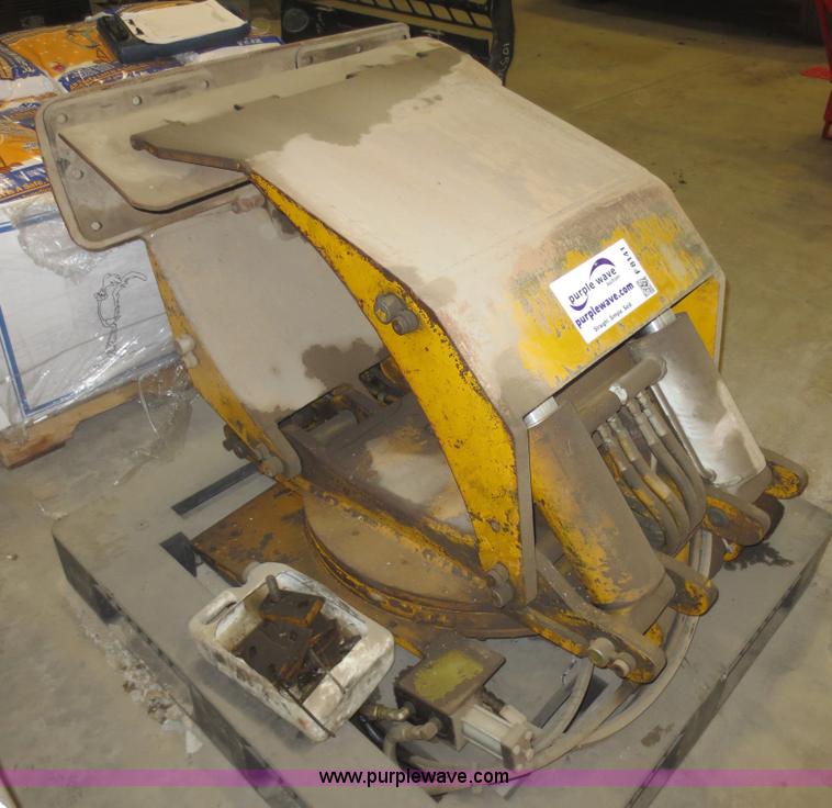 image for item F8141 Cas Cape Roll LLP lift truck attachment