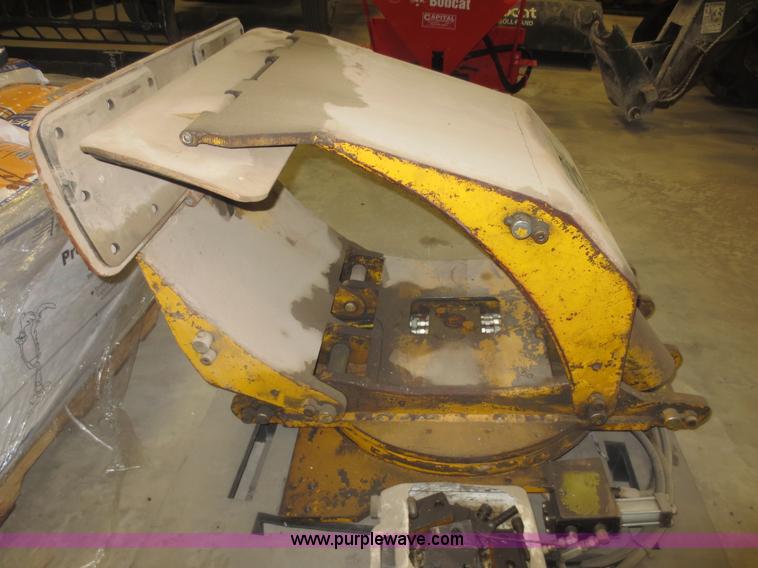 image for item F8141 Cas Cape Roll LLP lift truck attachment