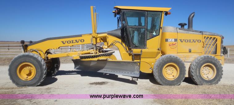 image for item F8146 2007 Volvo G930 articulated motor grader