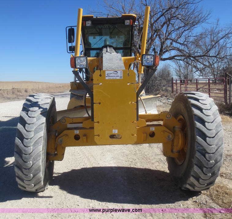 image for item F8146 2007 Volvo G930 articulated motor grader