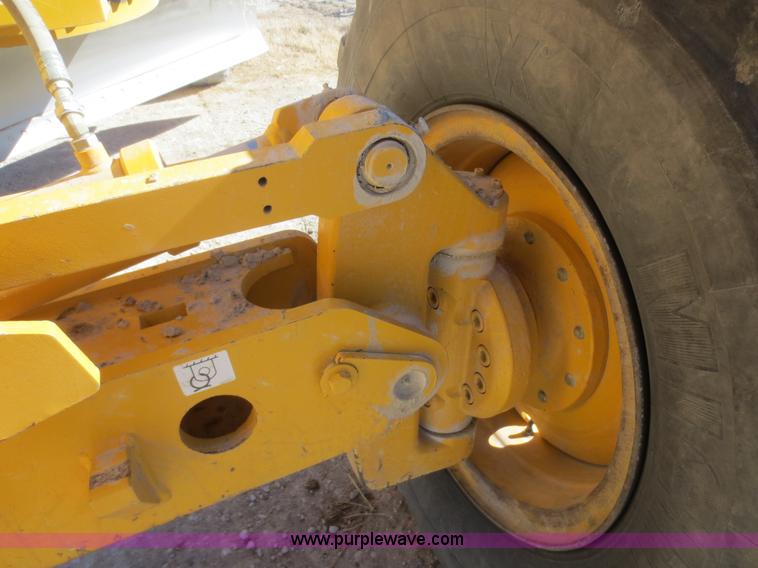 image for item F8146 2007 Volvo G930 articulated motor grader