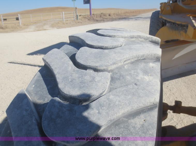 image for item F8146 2007 Volvo G930 articulated motor grader