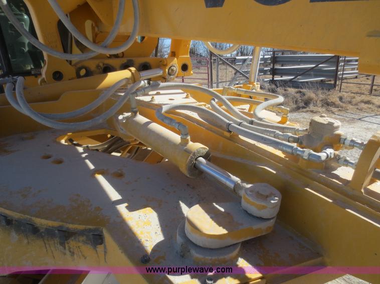 image for item F8146 2007 Volvo G930 articulated motor grader