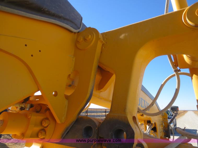 image for item F8146 2007 Volvo G930 articulated motor grader