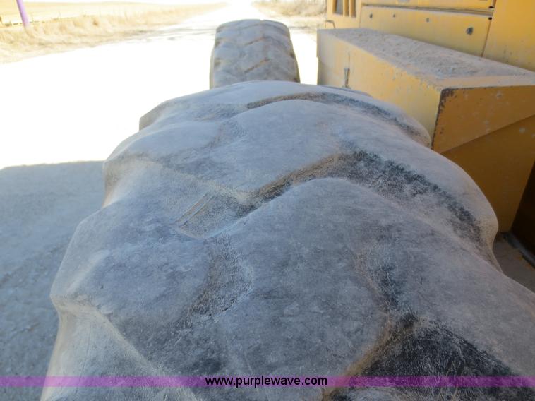 image for item F8146 2007 Volvo G930 articulated motor grader