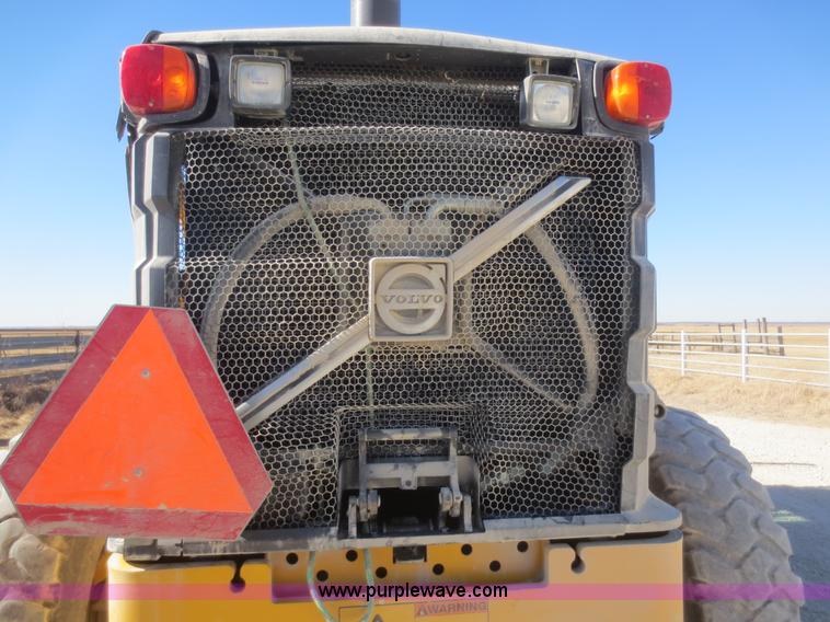 image for item F8146 2007 Volvo G930 articulated motor grader