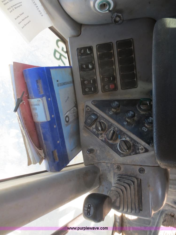 image for item F8146 2007 Volvo G930 articulated motor grader