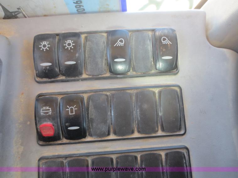 image for item F8146 2007 Volvo G930 articulated motor grader