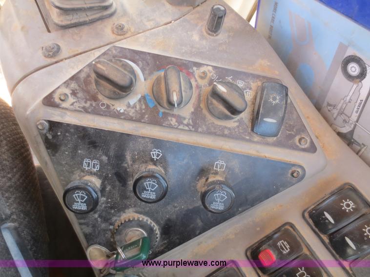 image for item F8146 2007 Volvo G930 articulated motor grader