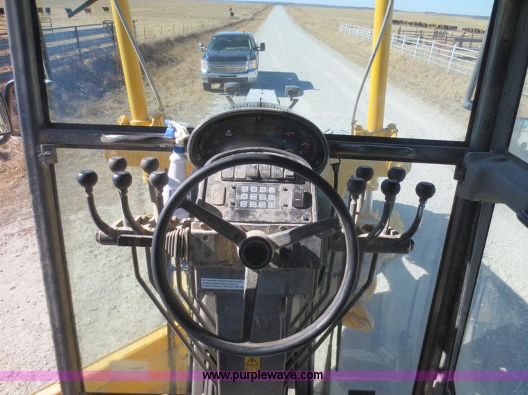 image for item F8146 2007 Volvo G930 articulated motor grader