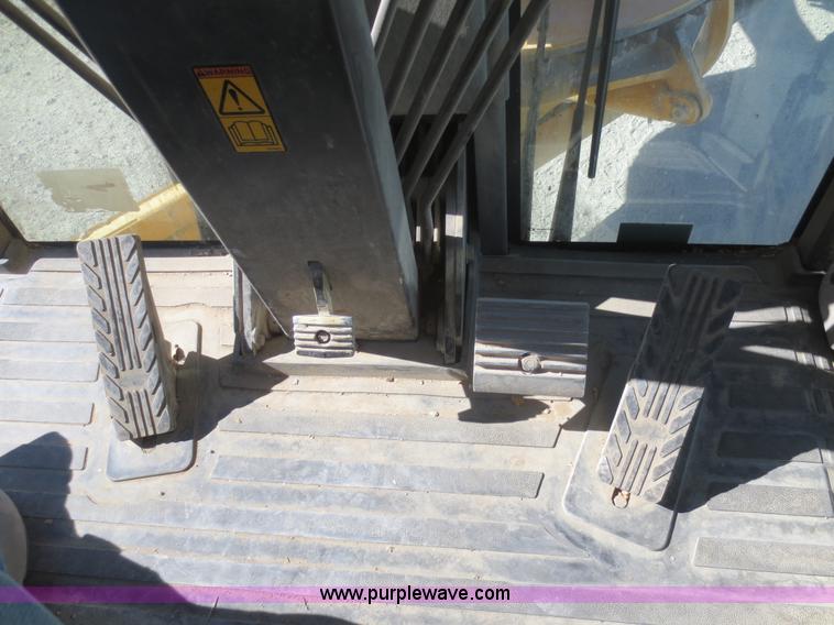 image for item F8146 2007 Volvo G930 articulated motor grader