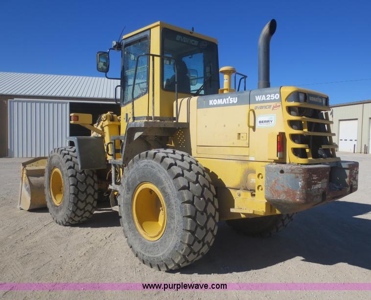 image for item F8147 2002 Komatsu WA250-3L wheel loader