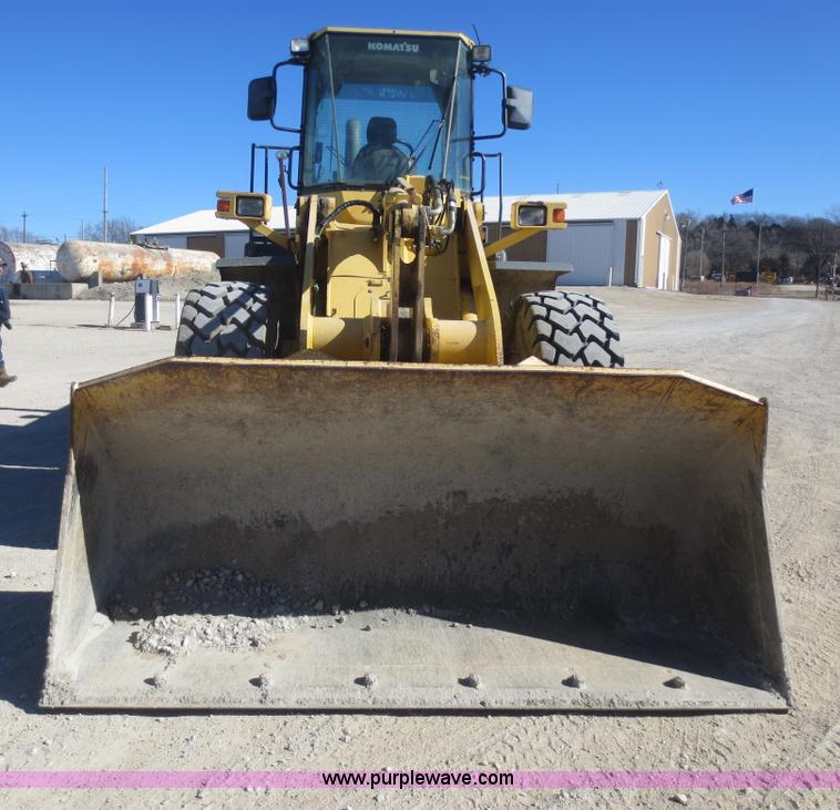 image for item F8147 2002 Komatsu WA250-3L wheel loader