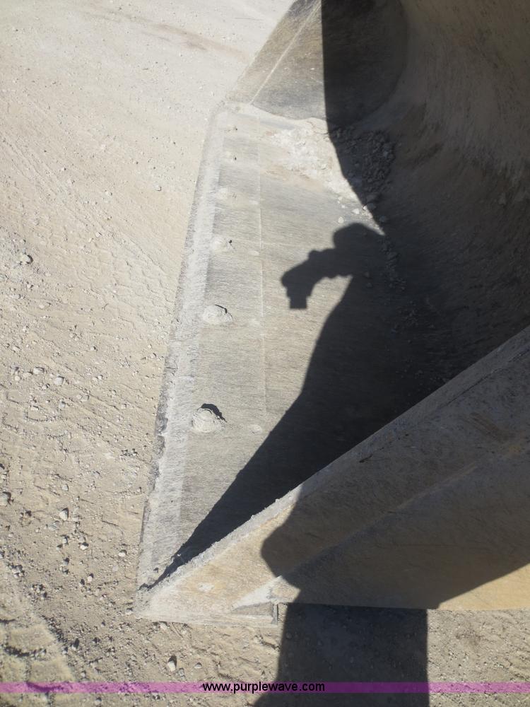 image for item F8147 2002 Komatsu WA250-3L wheel loader