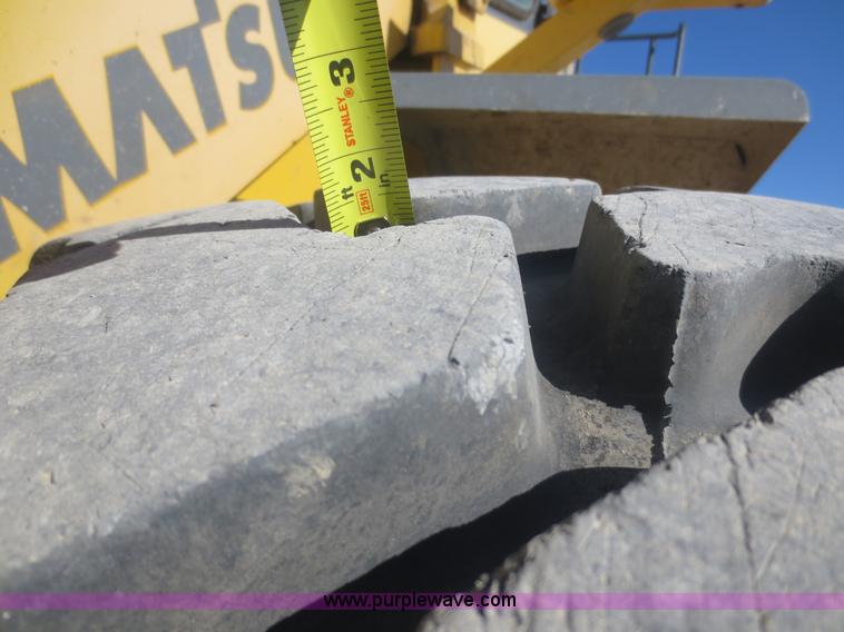 image for item F8147 2002 Komatsu WA250-3L wheel loader