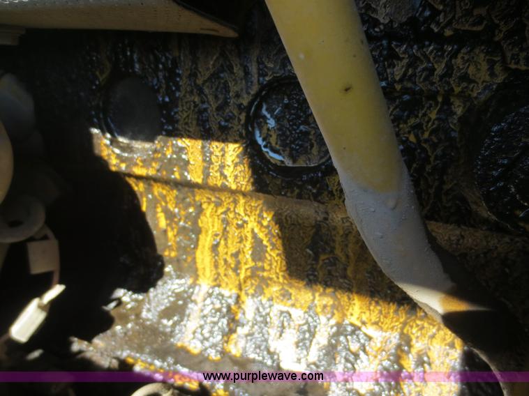 image for item F8147 2002 Komatsu WA250-3L wheel loader