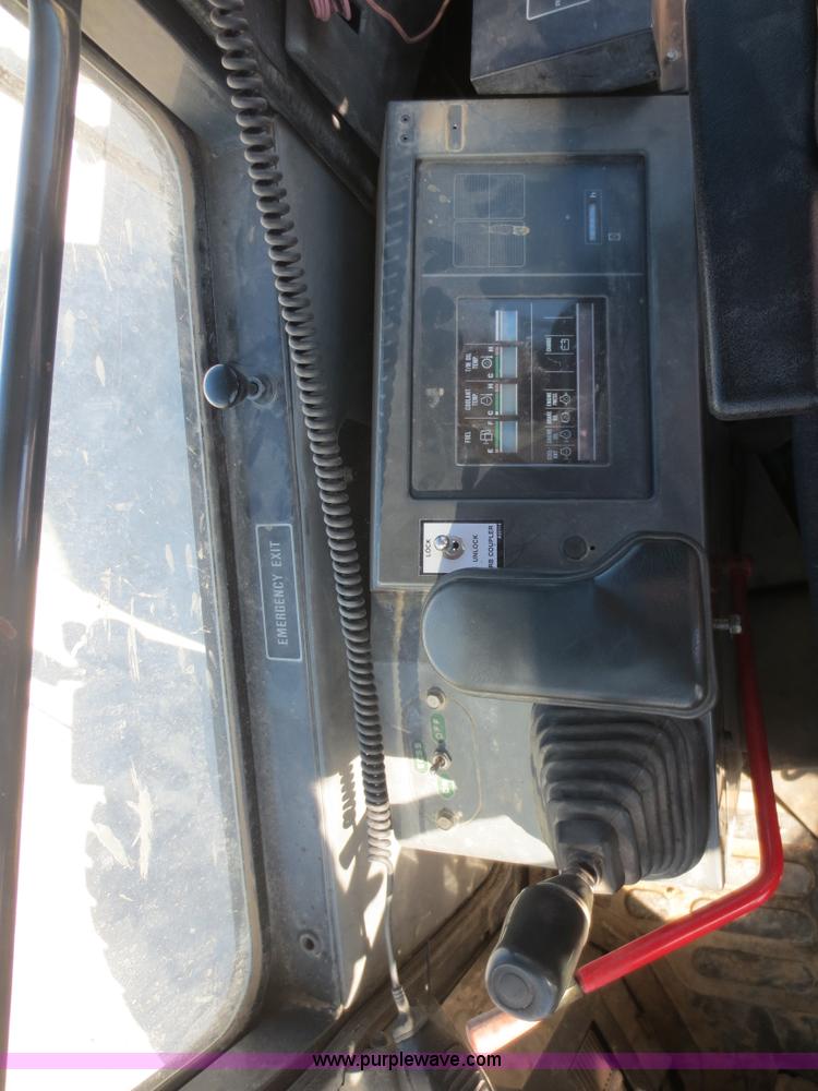 image for item F8147 2002 Komatsu WA250-3L wheel loader