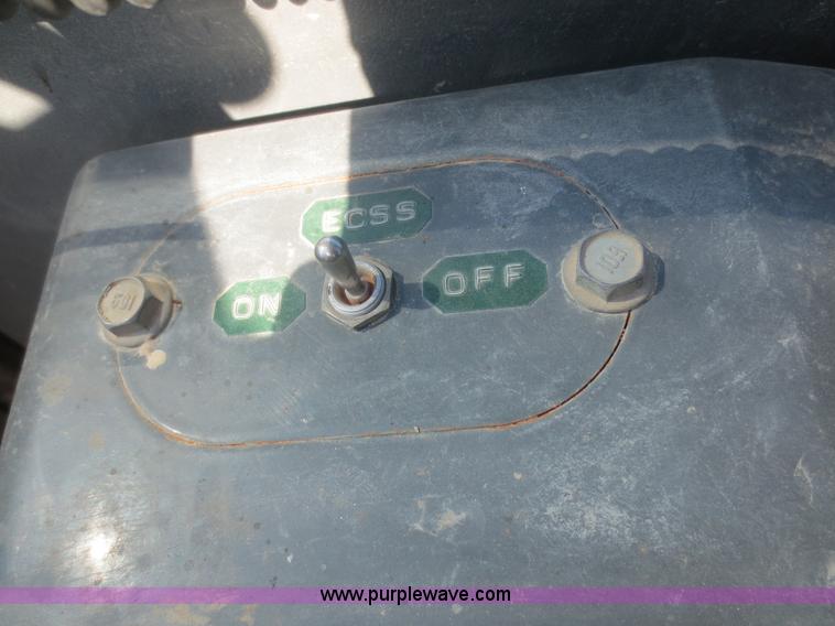 image for item F8147 2002 Komatsu WA250-3L wheel loader