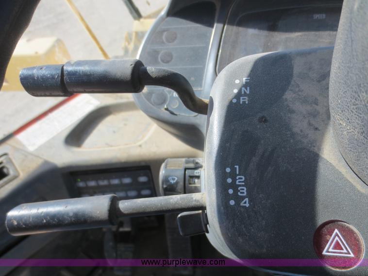 image for item F8147 2002 Komatsu WA250-3L wheel loader