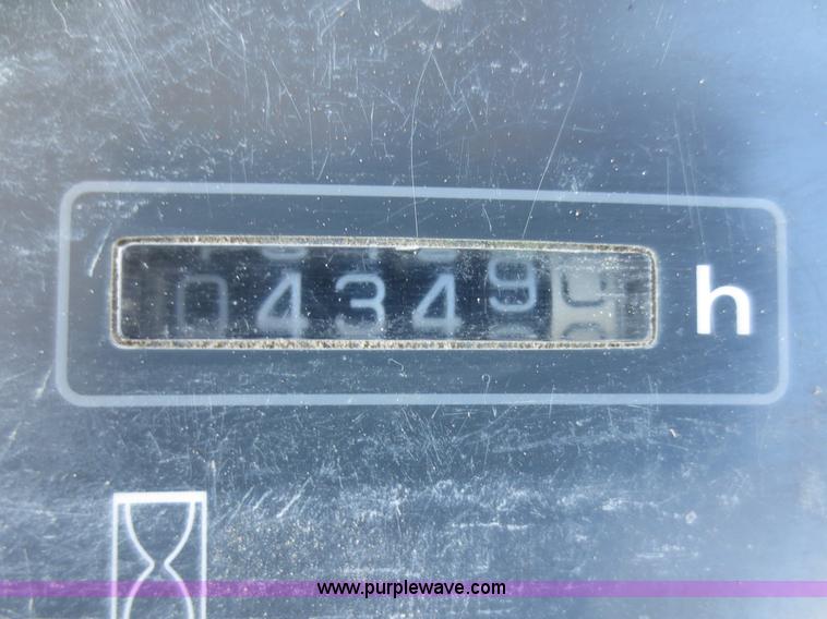 image for item F8147 2002 Komatsu WA250-3L wheel loader