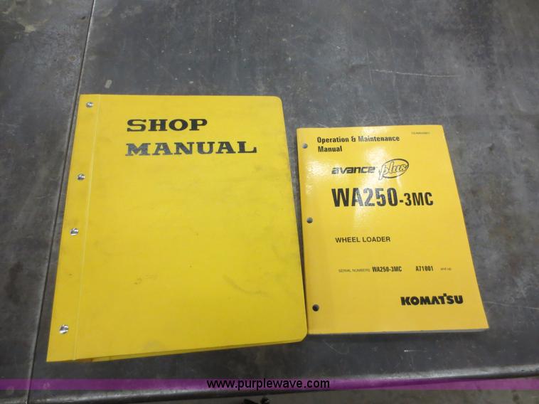 image for item F8147 2002 Komatsu WA250-3L wheel loader