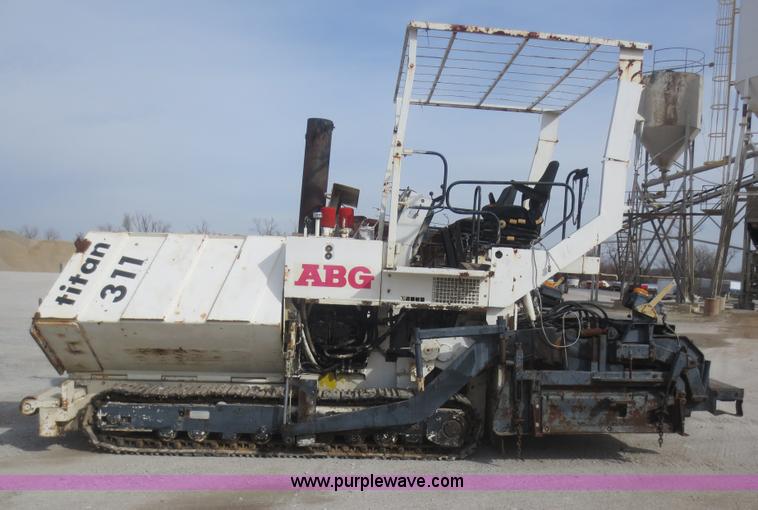 image for item F8150 ABG-Werke Titan 311 paver