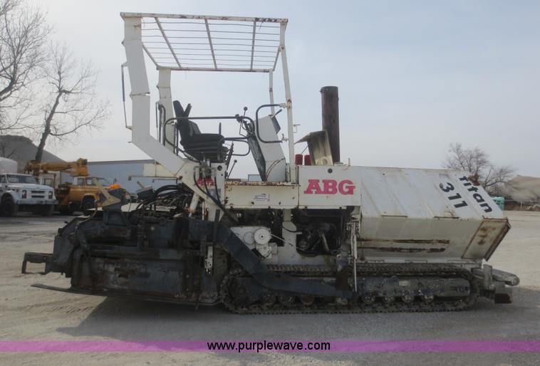 image for item F8150 ABG-Werke Titan 311 paver