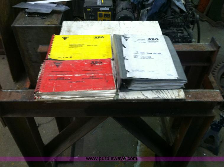 image for item F8150 ABG-Werke Titan 311 paver