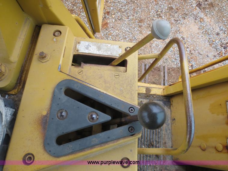 image for item F8167 1984 Caterpillar 973 track loader