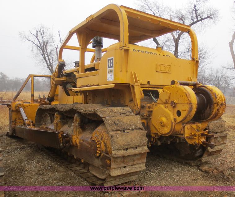 image for item F8168 Caterpillar D8H dozer