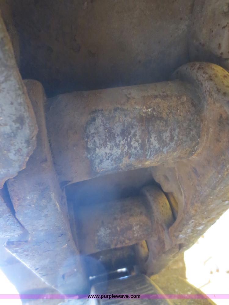 image for item F8168 Caterpillar D8H dozer