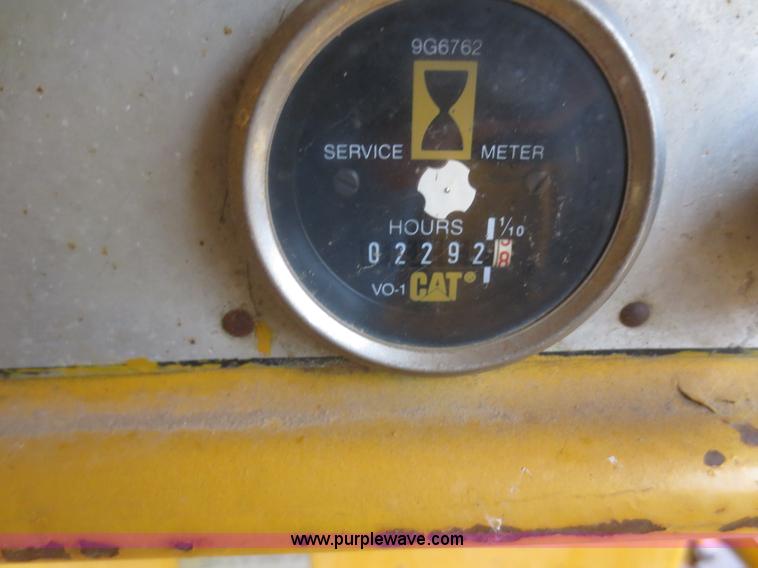 image for item F8168 Caterpillar D8H dozer