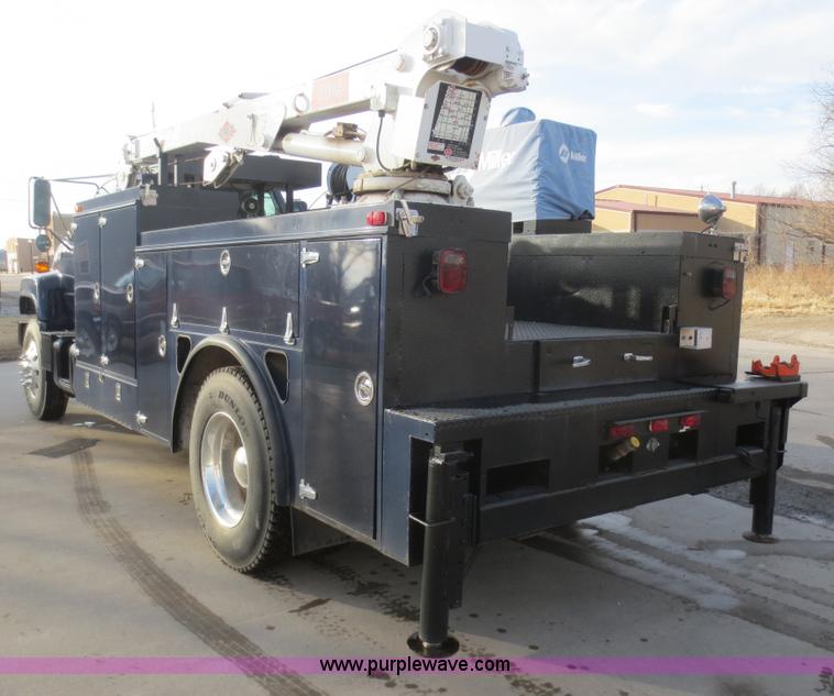 image for item F8172 1999 GMC C7500 service truck