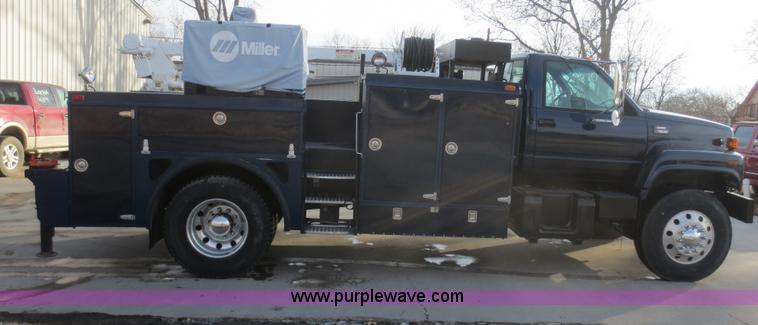 image for item F8172 1999 GMC C7500 service truck