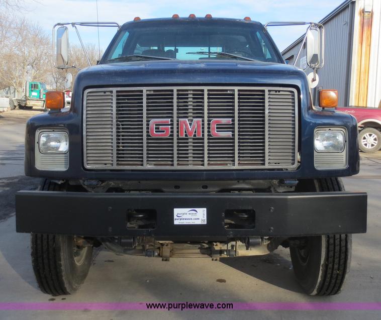 image for item F8172 1999 GMC C7500 service truck