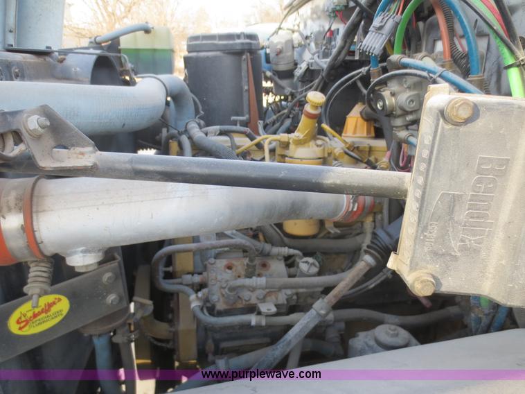 image for item F8172 1999 GMC C7500 service truck