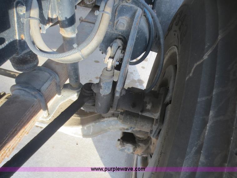 image for item F8172 1999 GMC C7500 service truck