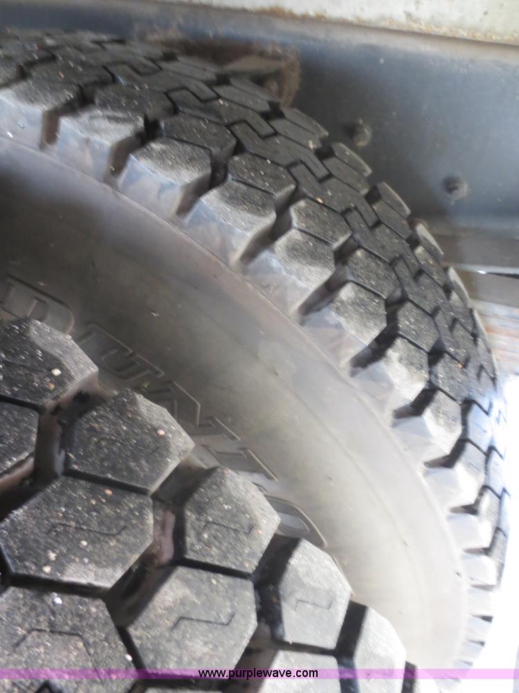 image for item F8172 1999 GMC C7500 service truck