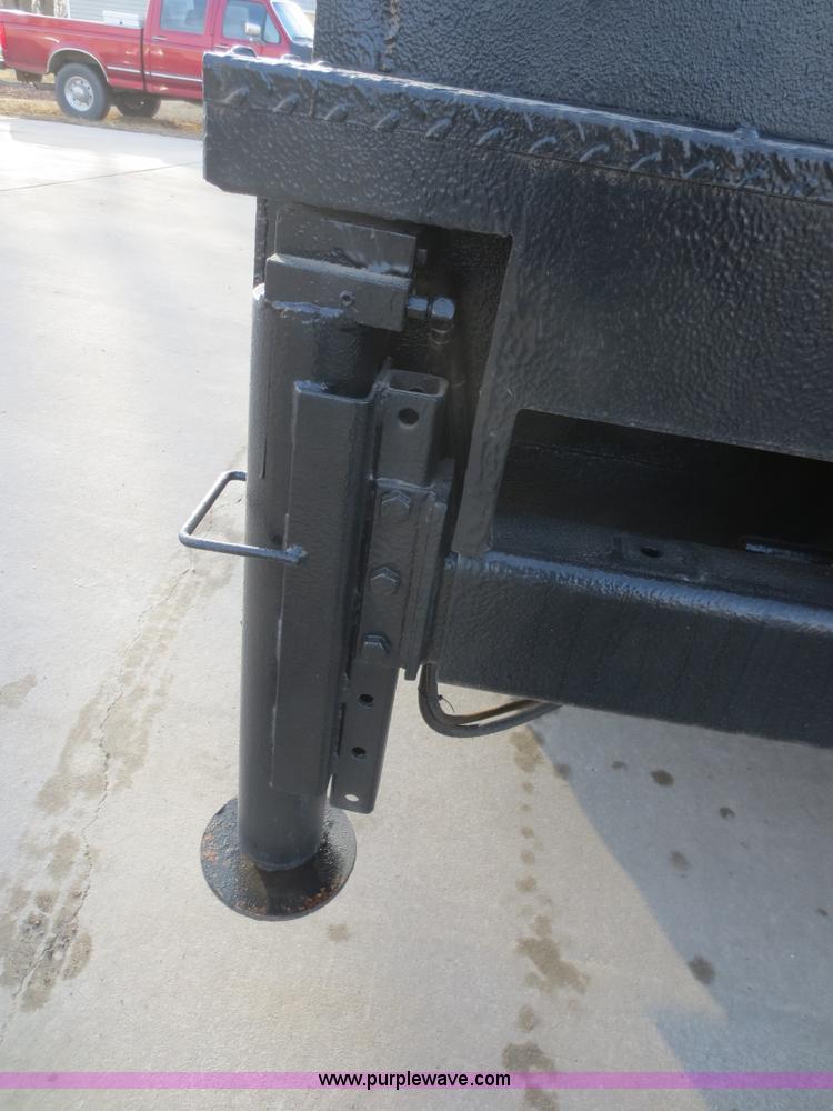 image for item F8172 1999 GMC C7500 service truck