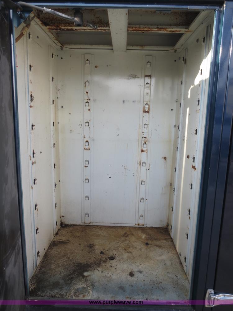 image for item F8172 1999 GMC C7500 service truck