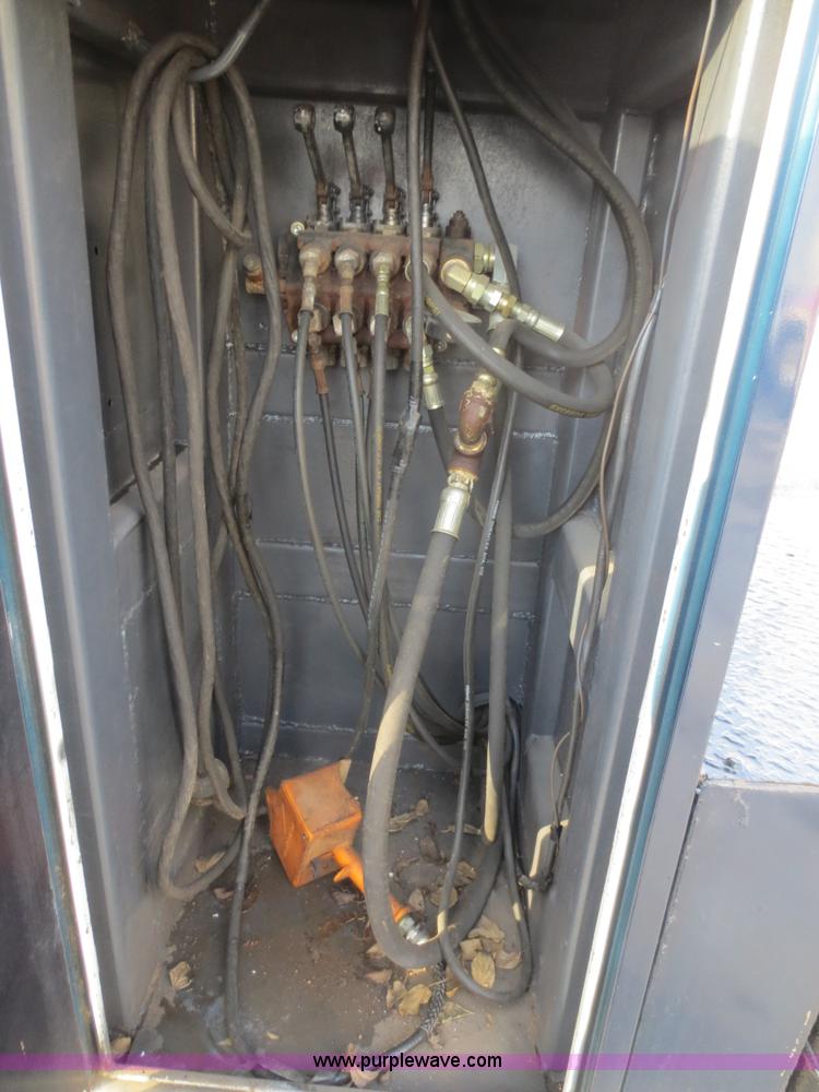 image for item F8172 1999 GMC C7500 service truck