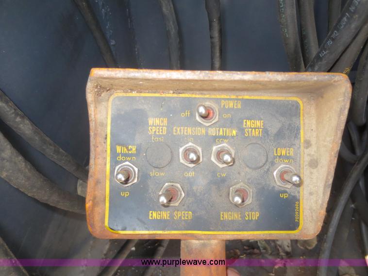 image for item F8172 1999 GMC C7500 service truck