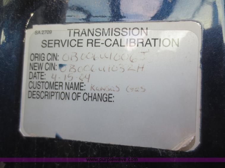 image for item F8172 1999 GMC C7500 service truck