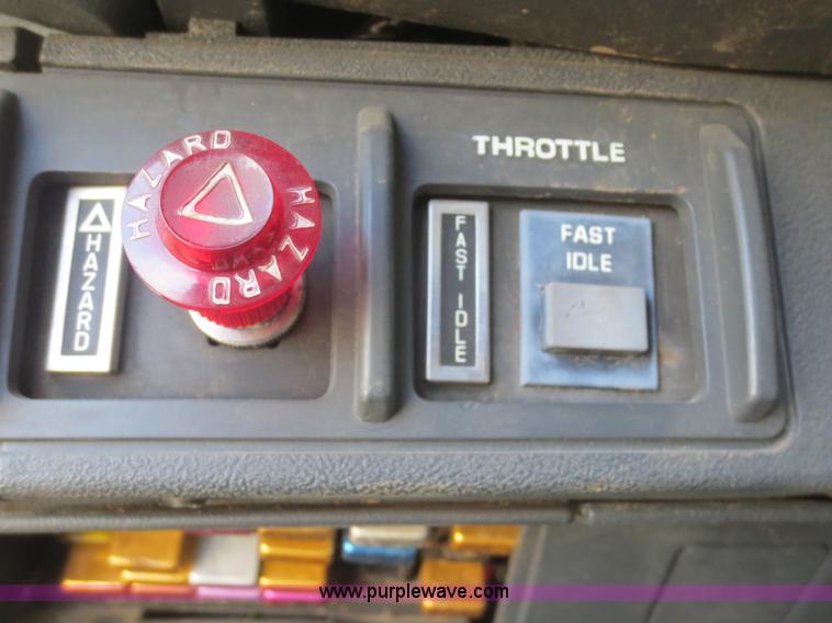 image for item F8172 1999 GMC C7500 service truck