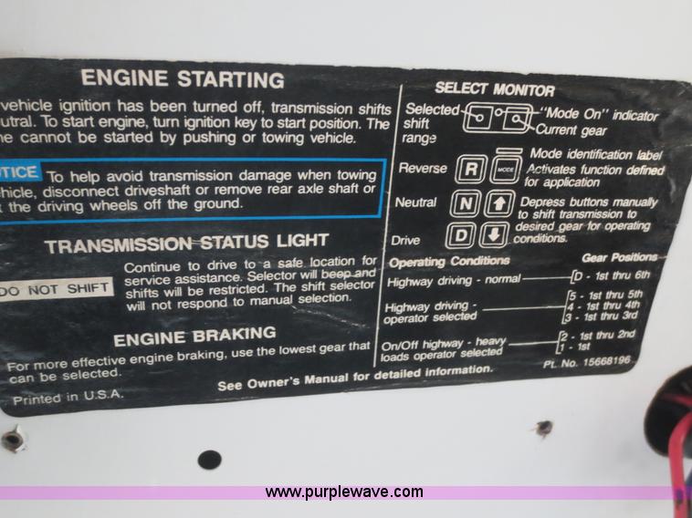 image for item F8172 1999 GMC C7500 service truck