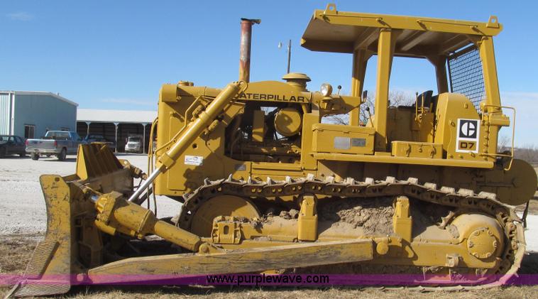 image for item G2220 1972 Caterpillar D7F dozer