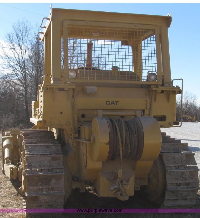 image for item G2220 1972 Caterpillar D7F dozer